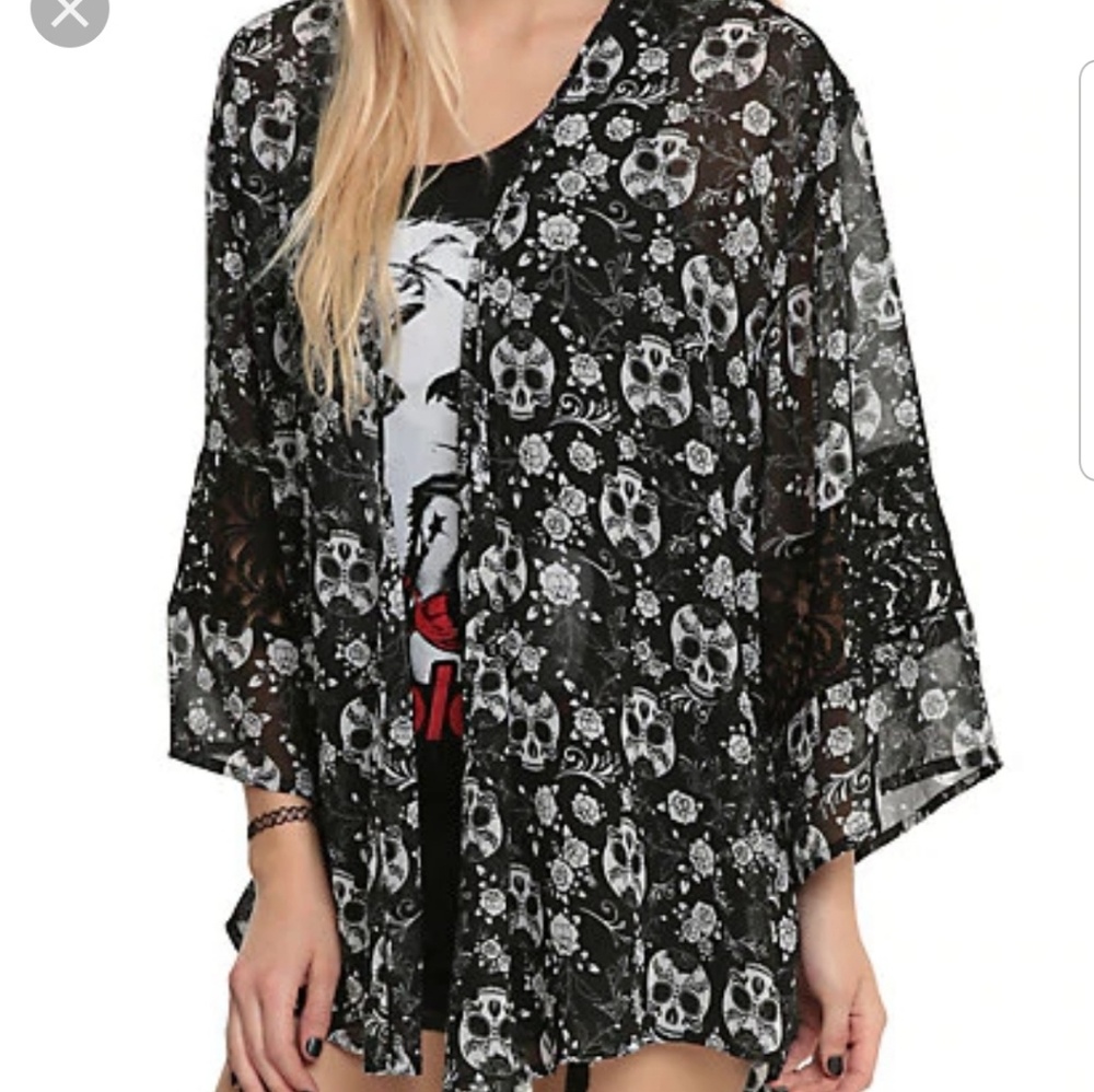 Hot Topic Skull Rose and Lace Kimono